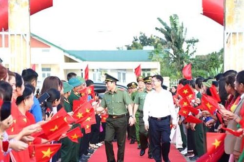 Bộ trưởng Bộ Công an dự Ngày hội Đại đoàn kết toàn dân tộc tại tỉnh Đắk Lắk