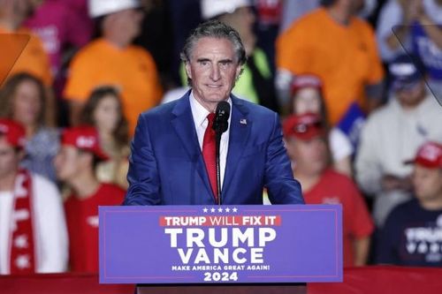 Chân dung người đứng đầu Bộ Nội vụ chính quyền ông Trump