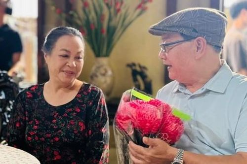 NSƯT Thanh Quý và NSND Tiến Đạt chia tay đoàn phim 'Hoa sữa về trong gió'