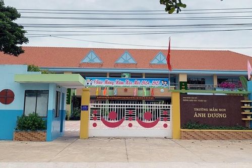 Điều động nữ hiệu trưởng mới sau vụ 'giáo viên bật khóc vì suất cơm 2 miếng chả'