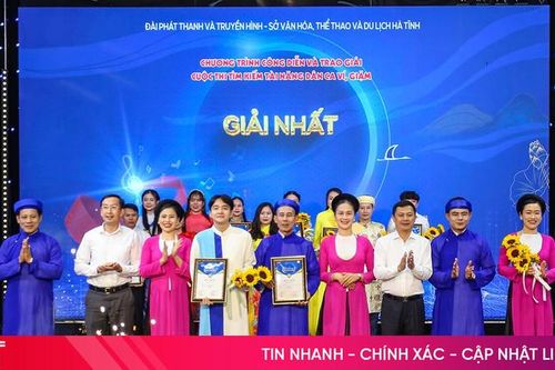 Công diễn và trao giải cuộc thi 'Tìm kiếm tài năng dân ca ví, giặm'