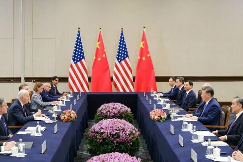 Mỹ và Trung Quốc nhất trí không nên để AI kiểm soát vũ khí hạt nhân
