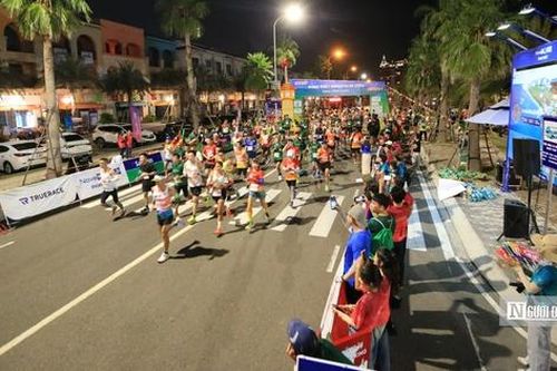 Hơn 3.000 vận động viên tham dự Phan Thiết Marathon 2024
