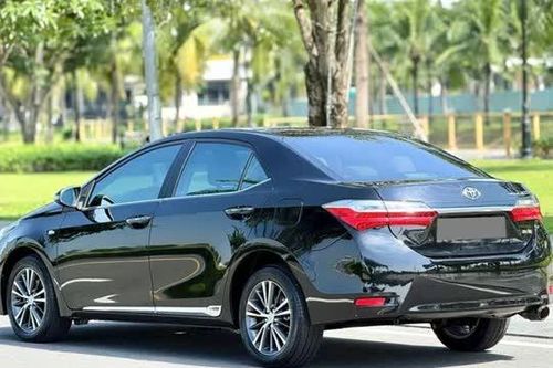 Lăn bánh 6 năm, Toyota Corolla Altis lên sàn xe cũ với giá ngang Hyundai Accent