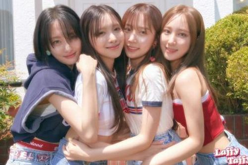 Nhóm nhạc Kpop chỉ bán được 7 album trong ngày đầu ra mắt
