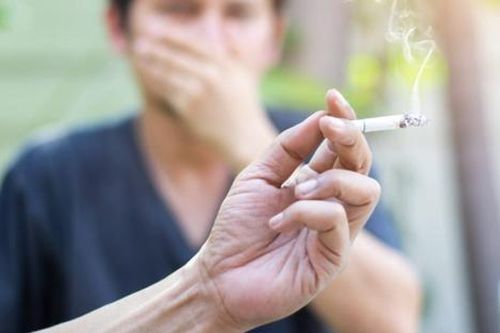 Một thành phố cấm hút thuốc ở nơi công cộng từ năm 2025