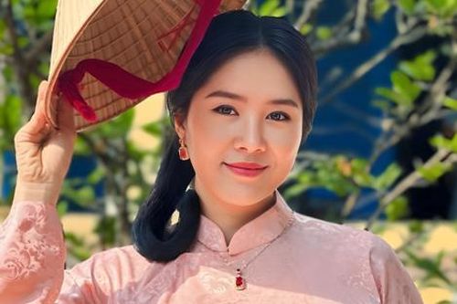 Lê Phương thừa nhận xây 'biệt thự gạch' trong phim mới với Bạch Công Khanh