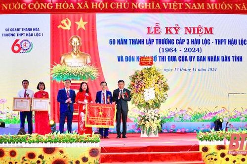 Lễ kỷ niệm 60 năm thành lập Trường cấp 3 Hậu Lộc - THPT Hậu Lộc I và đón nhận Cờ thi đua của UBND tỉnh
