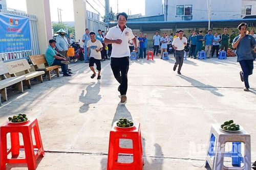 Vui hội đại đoàn kết toàn dân tộc