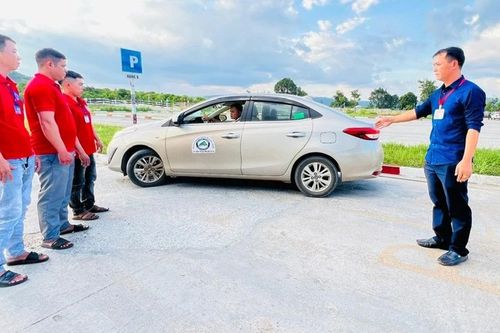 Giáo viên dạy nghề lái xe An Phú Thiện: Đam mê sáng tạo
