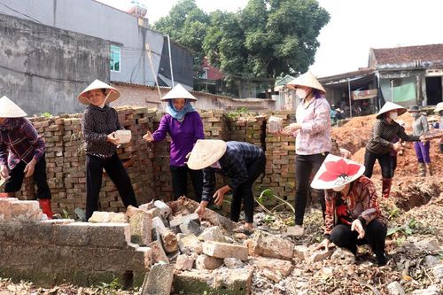 Phụ nữ tỉnh Bắc Giang chung tay xây dựng 49 căn nhà 'Mái Ấm Tình Thương'