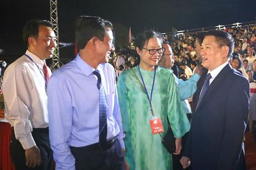 Phó Thủ tướng Hồ Đức Phớc dự Festival Gạch Gốm đỏ - Kinh tế Xanh tỉnh Vĩnh Long