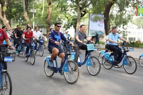 Hành trình đạp xe hữu nghị vì Hà Nội xanh