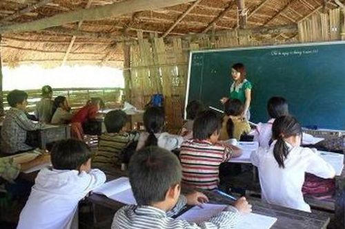 Trường hợp nhà giáo nào được ưu tiên trong chế độ tiền lương và phụ cấp?