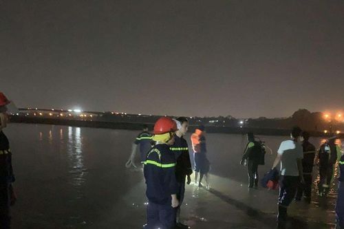 Vụ 5 học sinh mất tích khi tắm sông ở Phú Thọ: Đã tìm thấy 1 thi thể nhưng chưa xác định được danh tính
