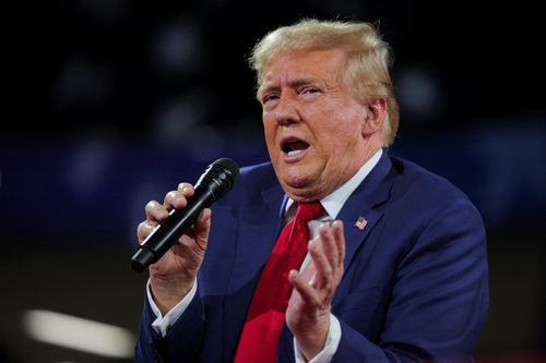 Màn 'troll' đỉnh cao của ông Trump