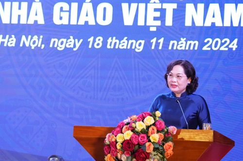 Thống đốc Ngân hàng Nhà nước chúc mừng ngày nhà giáo tại HV Ngân hàng
