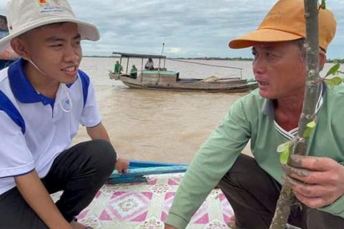 Sinh viên miền Tây tạo 'áo giáp', giúp hạt giống phát triển tốt