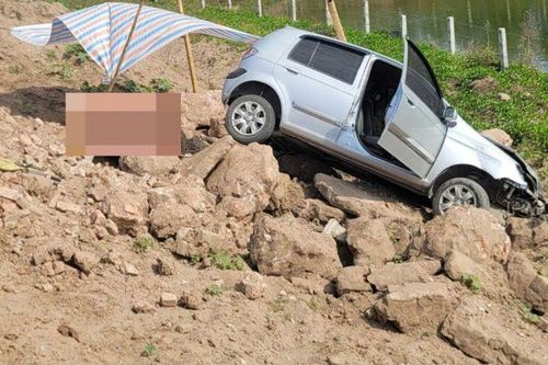 Thái Bình: va chạm với ô tô, một phụ nữ tử vong tại chỗ