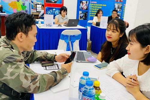 Cuối năm, doanh nghiệp tăng tuyển dụng lao động ở 7 ngành nghề