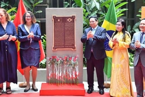 Thủ tướng Phạm Minh Chính dự lễ khánh thành đặt biển kỷ niệm Chủ tịch Hồ Chí Minh tại thành phố Rio de Janeiro