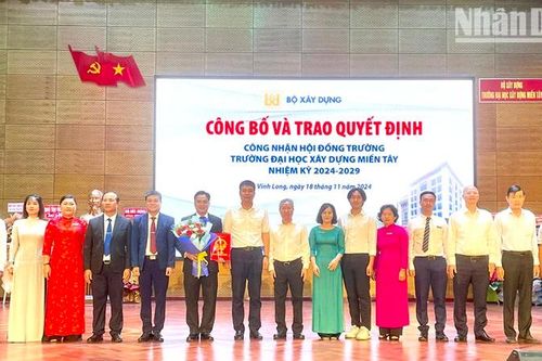 Công bố quyết định thành lập Hội đồng trường Trường đại học Xây dựng miền Tây