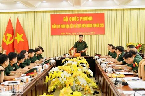 Kiểm tra toàn diện Bộ Chỉ huy quân sự tỉnh Kiên Giang