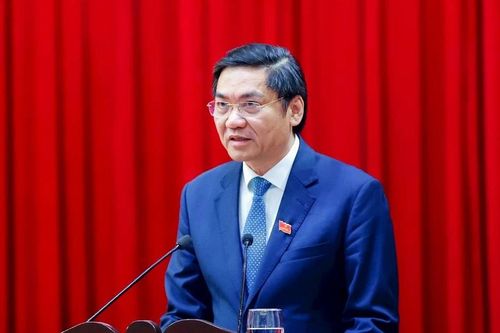 Ông Hoàng Nghĩa Hiếu được bầu giữ chức Chủ tịch HĐND tỉnh Nghệ An