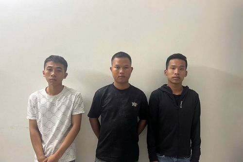 Tuyên Quang: Bắt 3 đối tượng mang dao, côn ba khúc đi đánh nhau