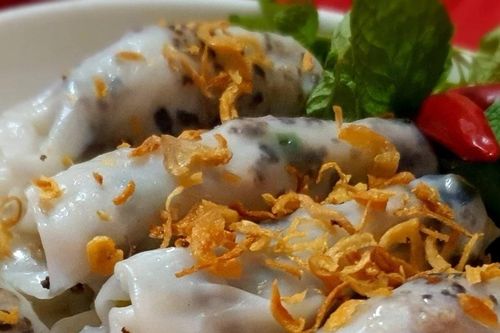 Nghĩa tình cuộn tròn trong bánh cuốn