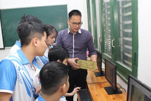 Giảng viên kết nối cộng đồng doanh nghiệp hỗ trợ nguồn lực cho nhà trường