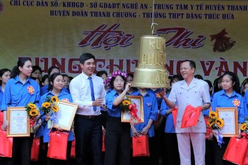 Học sinh THPT Nghệ An thi Rung chuông vàng tìm hiểu kiến thức sức khỏe sinh sản