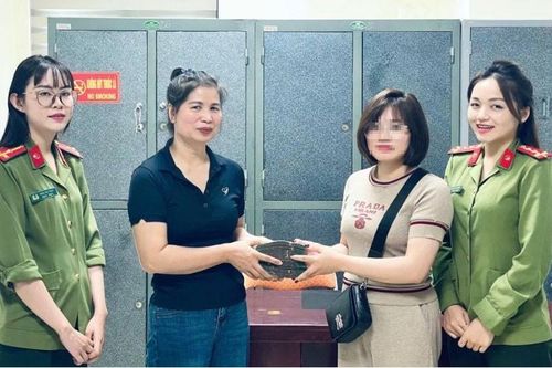 Giúp người phụ nữ nhận lại 479 triệu đồng chuyển nhầm tài khoản