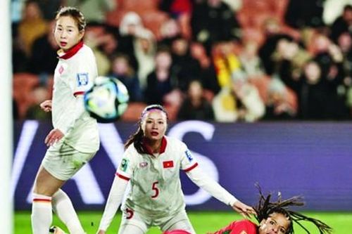 Bóng đá nữ vào World Cup có khả thi?