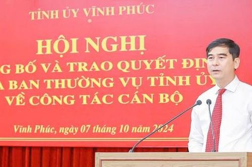 'Tâm thư' của Bí thư Tỉnh ủy Vĩnh Phúc: Trên vai mỗi cán bộ lãnh đạo là đời sống, hạnh phúc của nhân dân