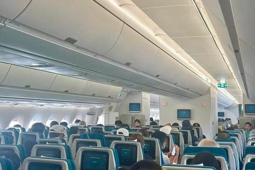 'Cháy' vé máy bay, tàu hỏa dịp Tết