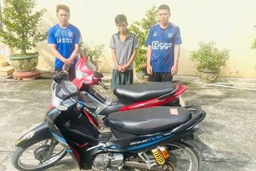 Nhóm thanh niên giả gái lừa nạn nhân đến chỗ vắng để cướp tài sản