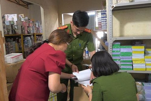 Phê chuẩn khởi tố giám đốc công ty kinh doanh văn phòng phẩm ở Lâm Đồng