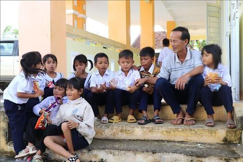 Miệt mài 'gieo chữ' ở vùng cao Phú Mỡ