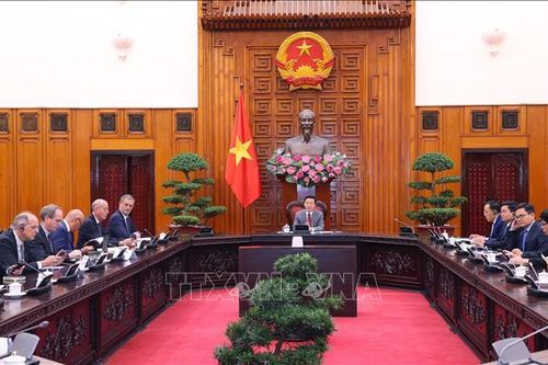 Phó Thủ tướng Trần Hồng Hà làm việc với Đoàn đại biểu Nghiệp đoàn giới chủ Pháp