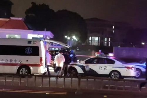 Trung Quốc: Thanh niên dùng dao đâm chém người bừa bãi gây rúng động