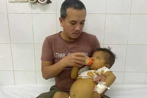 Xót xa lời cầu cứu của người đàn ông 40 tuổi mới được làm cha