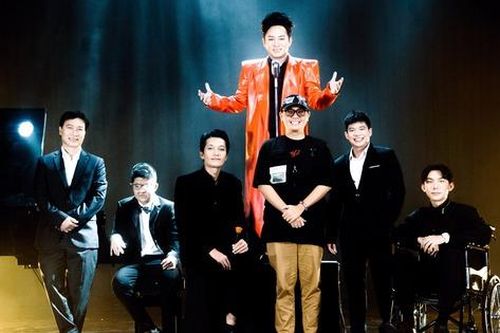 'Đàn ông không cần khóc' và thông điệp về áp lực của nam giới