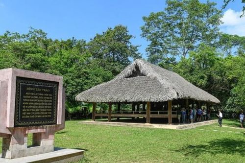 Tuyên Quang: Đẩy mạnh phát triển dịch vụ, thương mại và du lịch vùng đồng bào dân tộc thiểu số miền núi