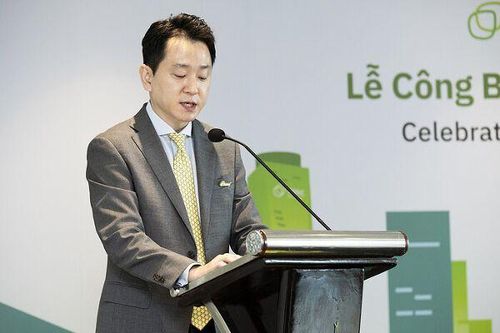 CEO Chứng khoán Vina xin từ nhiệm