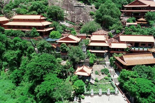 Vãng cảnh chùa Hang