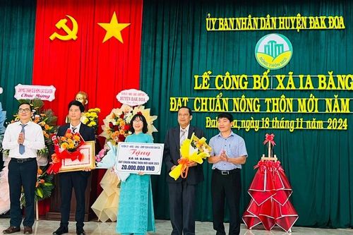 Đak Đoa: Công bố quyết định công nhận xã Ia Băng đạt chuẩn nông thôn mới