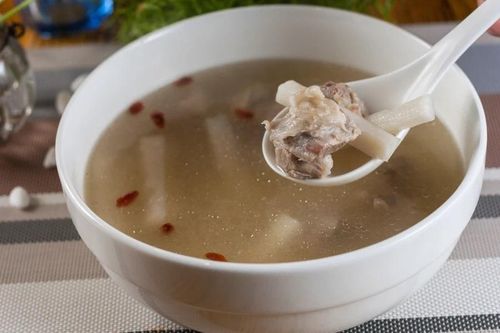 Thói quen nấu nướng có thể gây loãng xương cho cả nhà
