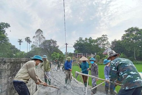 Xây dựng nông thôn mới: Khơi dậy sức dân vùng khó