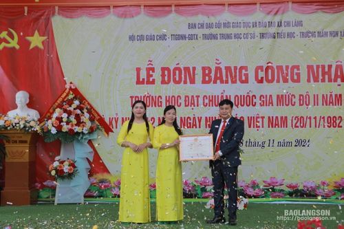 Trường Tiểu học xã Chi Lăng đón Bằng công nhận trường chuẩn quốc gia mức độ II năm 2024